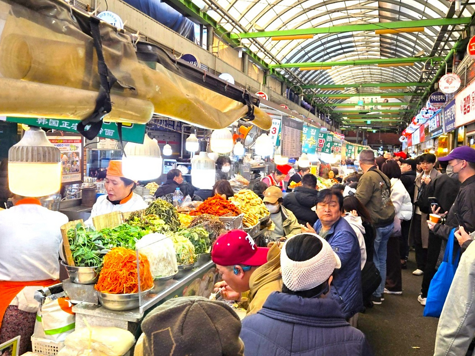 サムネイル： 韓国ソウル市内ツアー 1日ツアー 貸切チャーター チマチョゴリレンタル 家族旅行