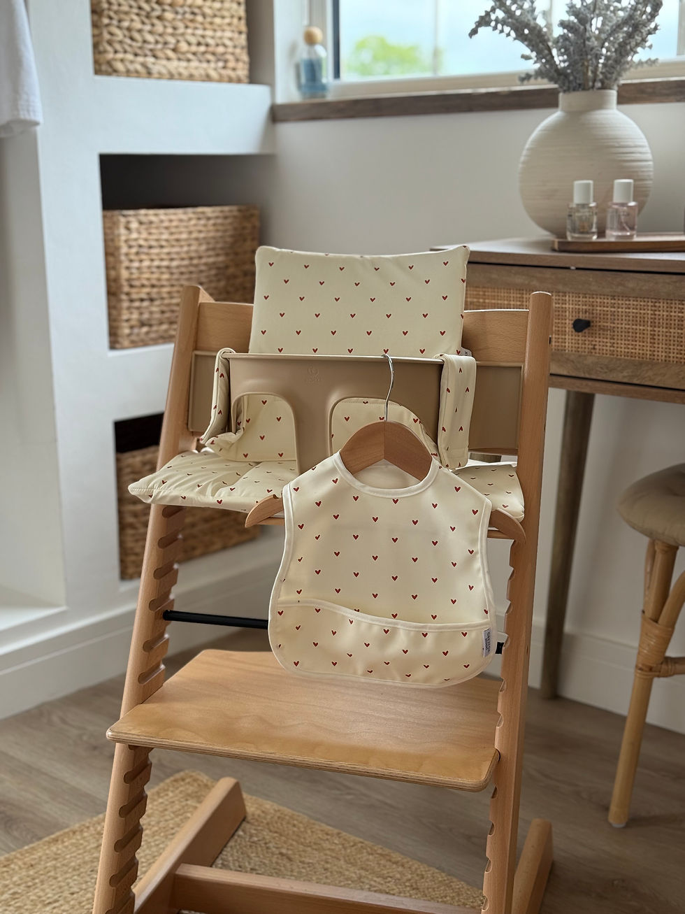 Thumbnail: Sweet Heart 2 in 1 Cushion + Mini Bib