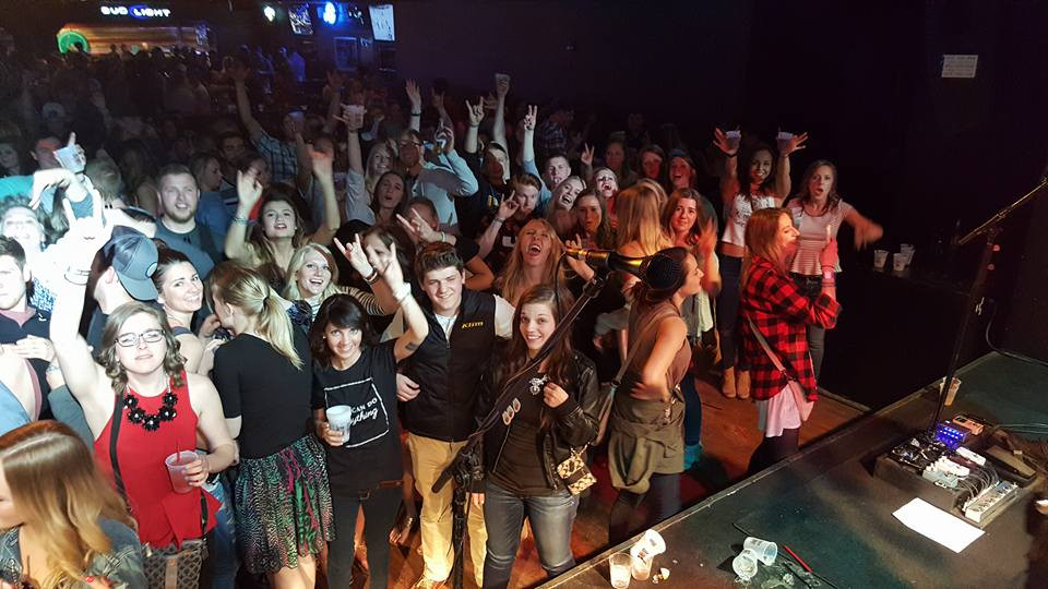 13165969_1056783424393636_20076546700362