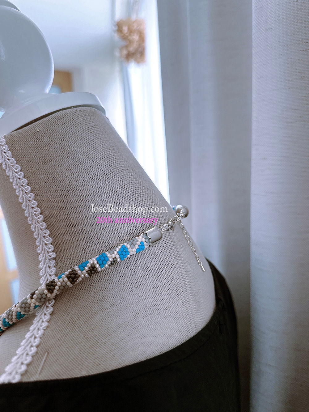 Color box tube crochet necklace