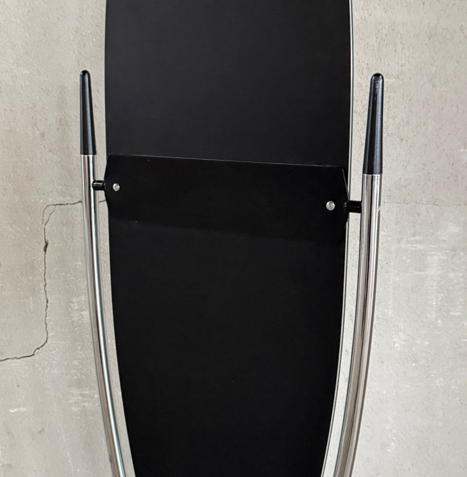 Rear view of the 1960s Italian Psyche mirror showing its solid construction