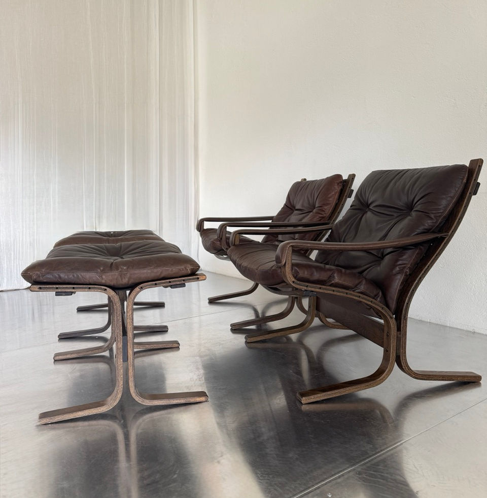 Pair of vintage Westnofa Siesta lounge chairs with matching ottoman by Ingmar Relling