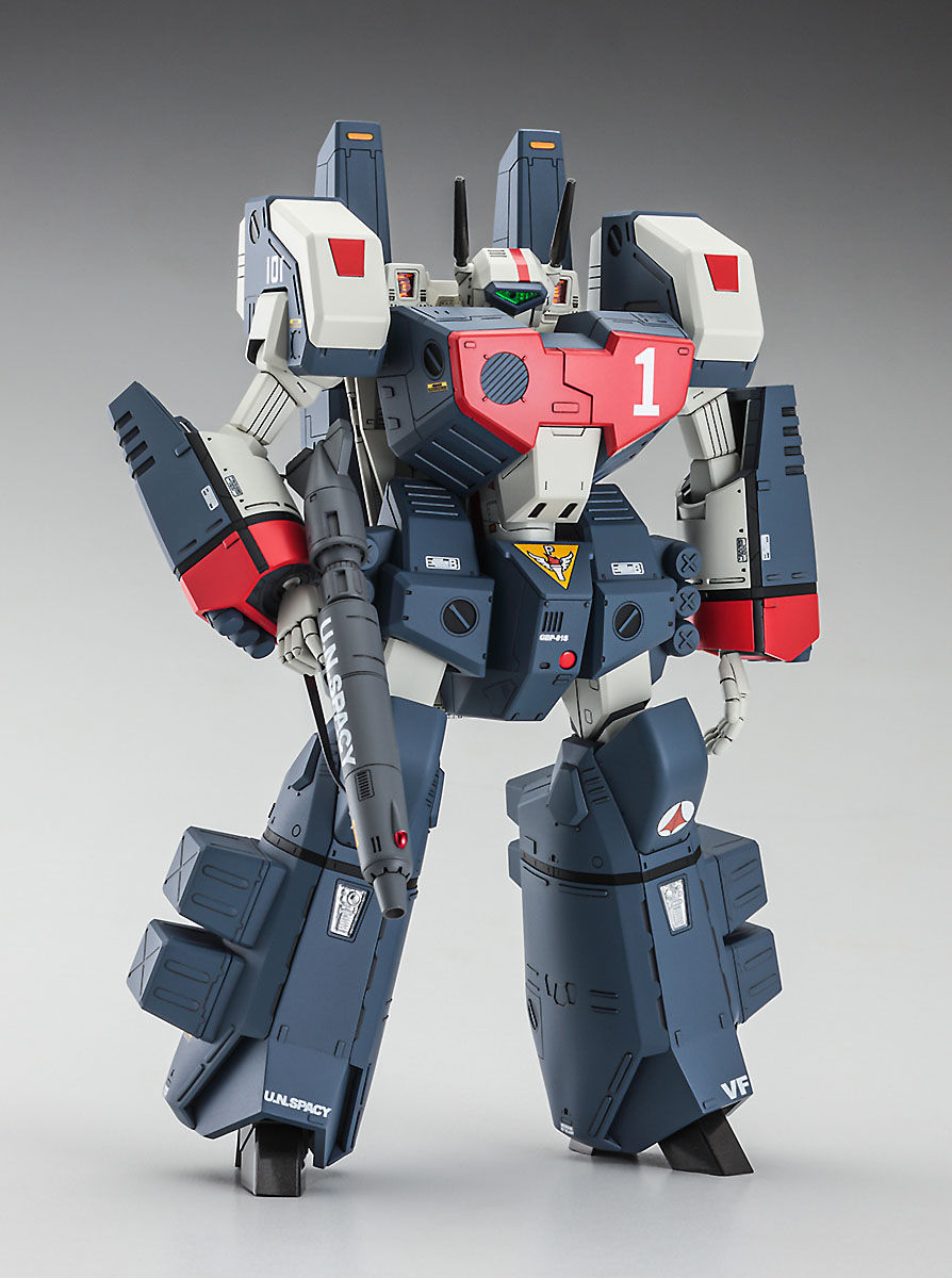 Hasegawa 1/72 VF-1J Armored Valkyrie Japan version