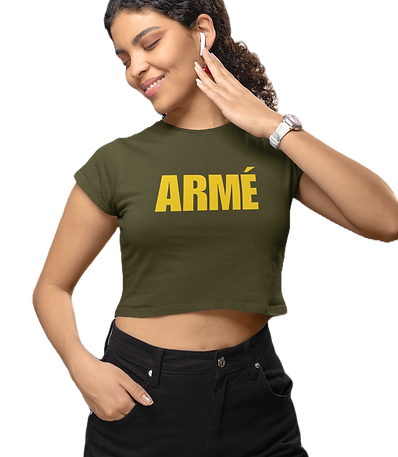 gildan-crop-top-mockup-of-a-smiling-woma