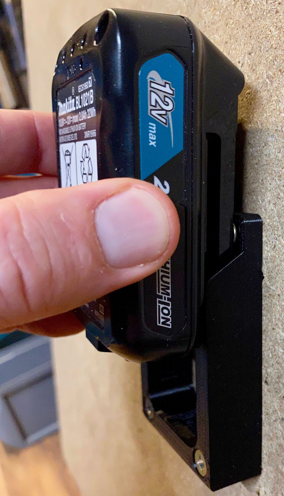 Akkuhalter für Makita 10.8V und 12V Akkus