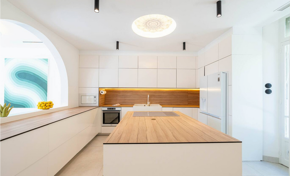 Grande cuisine dans villa à louer