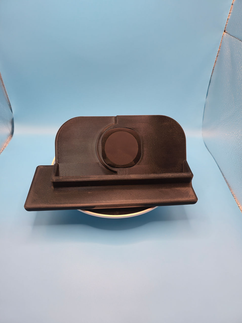 Thumbnail: Qi2 25W Wireless Mag Charger for Ford Super Duty Front