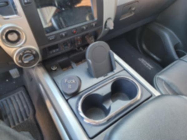 Nissan Titan Wireless Charger with Single Gauge.