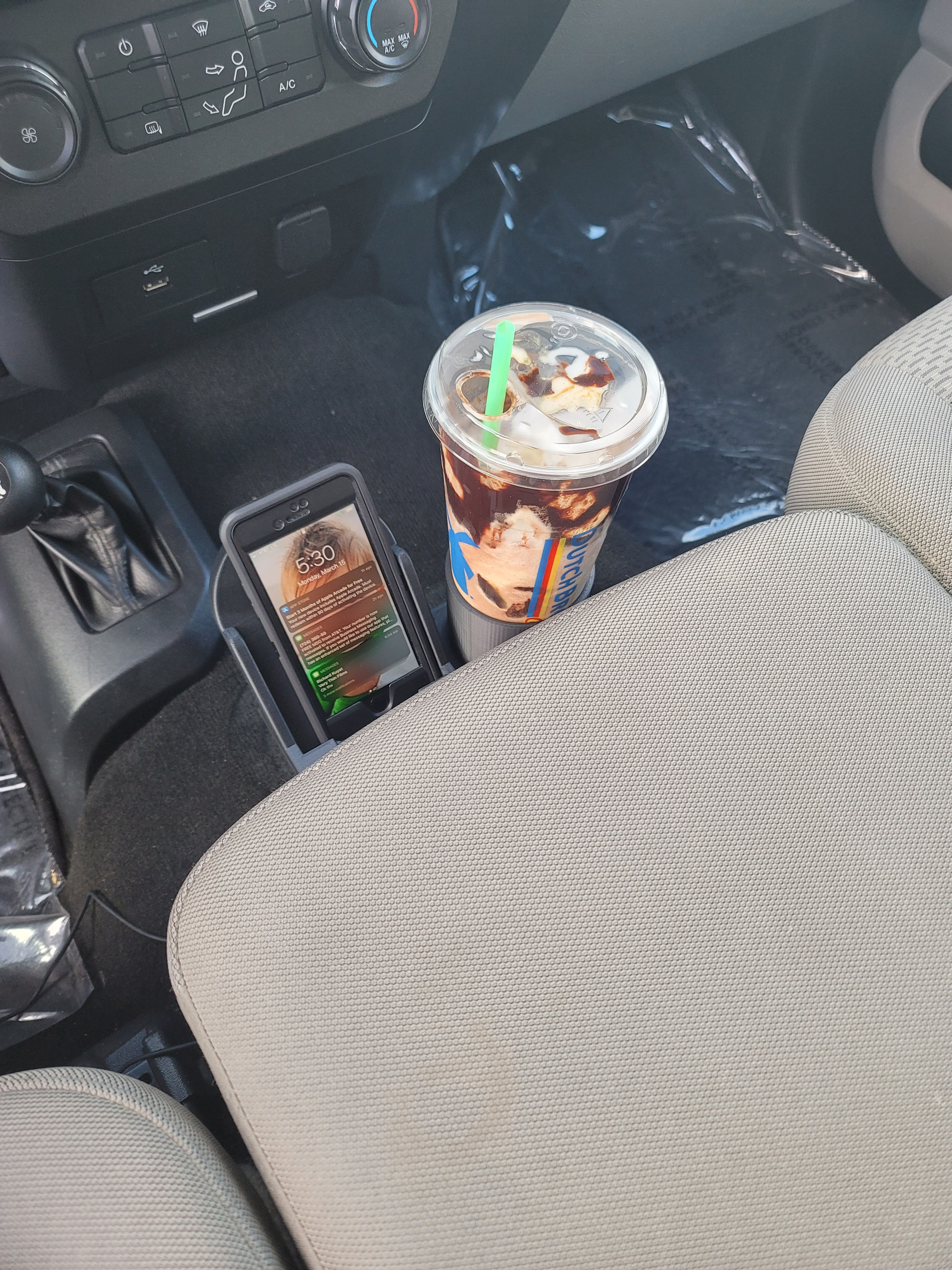 Qi2 25W Wireless Mag Charger for Ford Bench with Bottle Holder