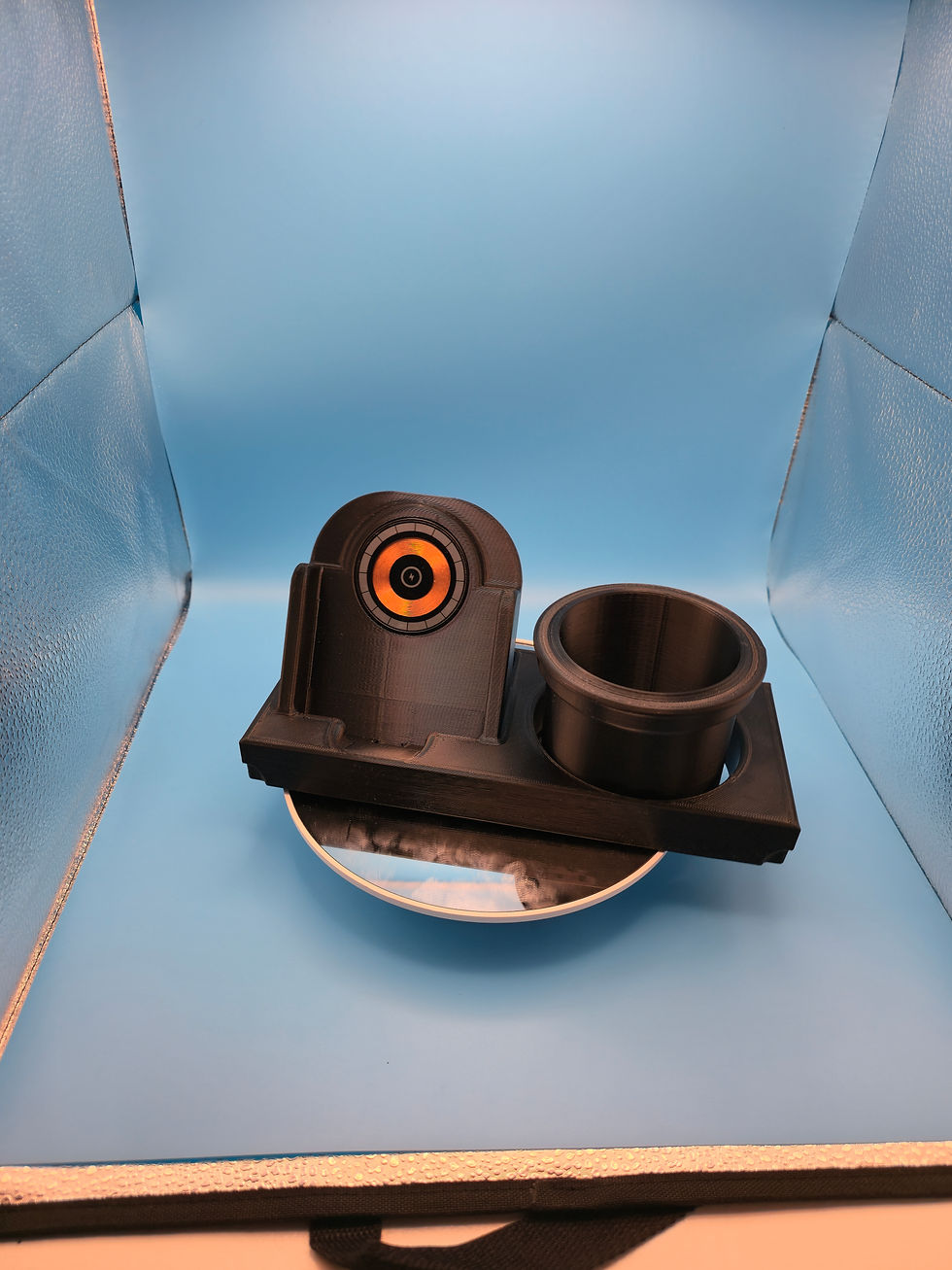 Thumbnail: Qi2 25W Wireless Mag Charger for Nissan Titan with Yeti Holder