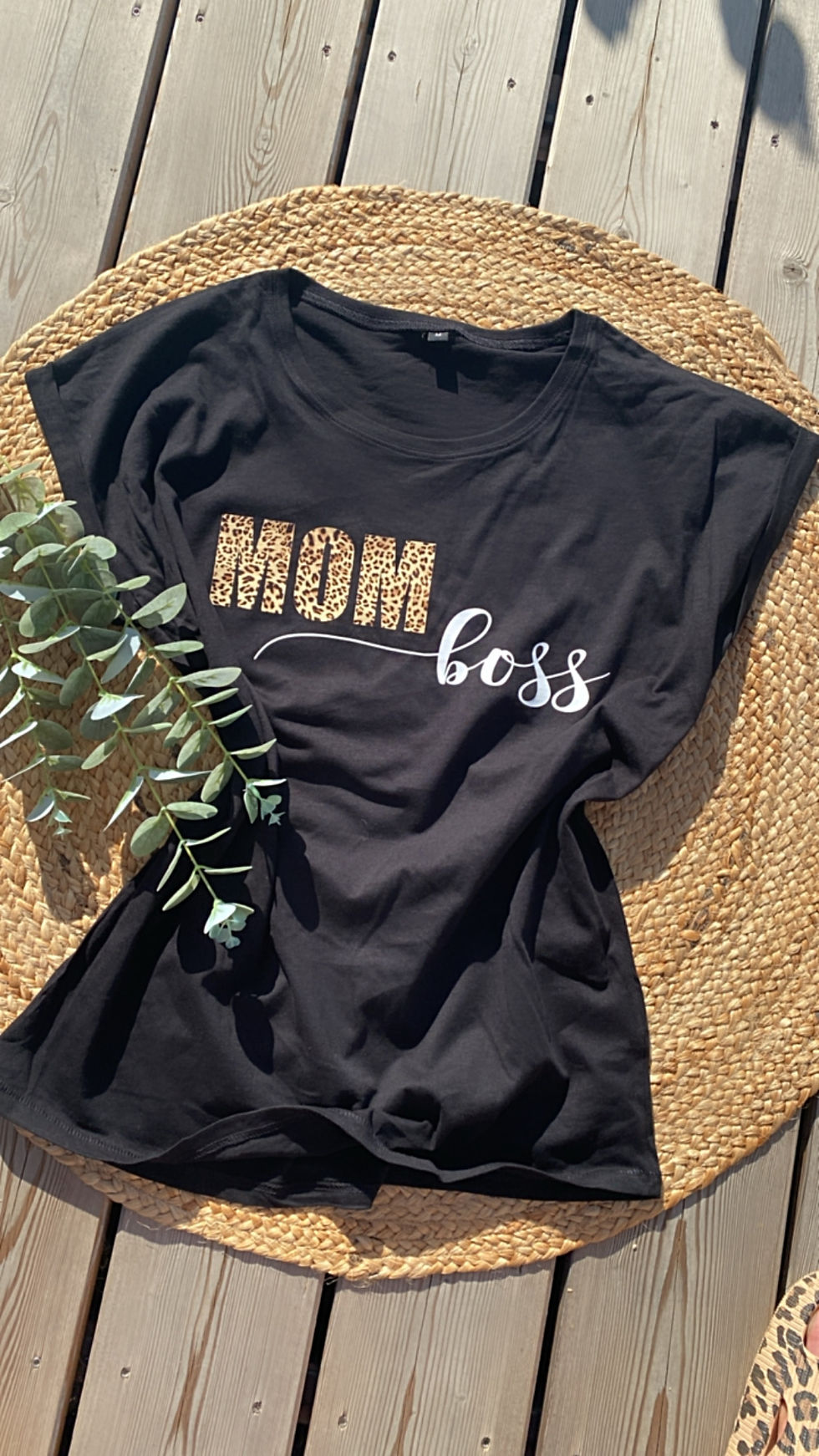 T-Shirt "MOM Boss"