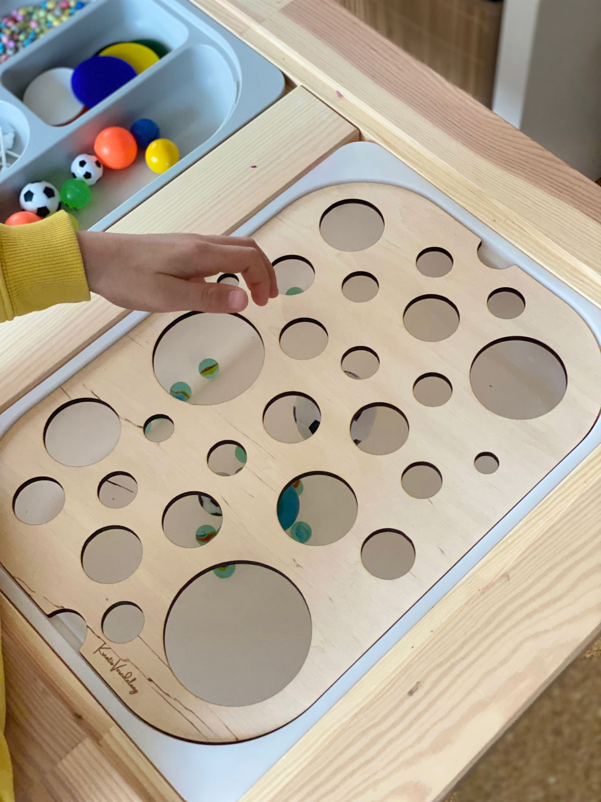 Trofast Aktivitätsplatte Größen sortieren aus Holz im Flisat Tisch