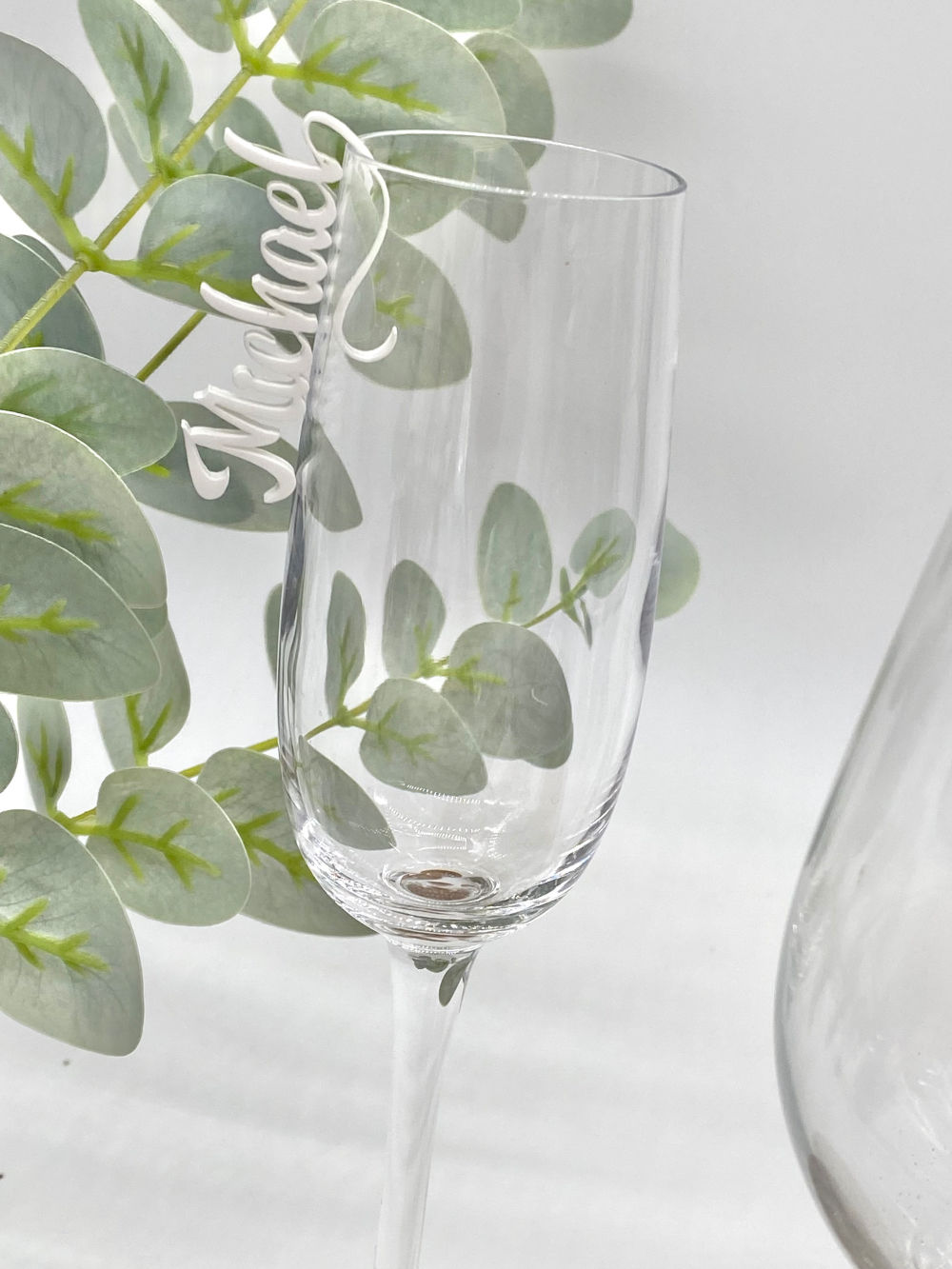 Individuelle Glasanhänger aus Holz oder Acryl für Hochzeit & Feier