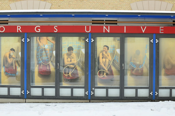 Under paraplyet med mig själv, 2023