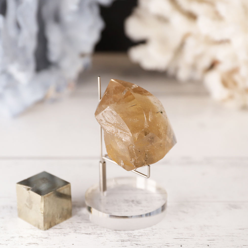 Thumbnail: small citrine crystal point right side