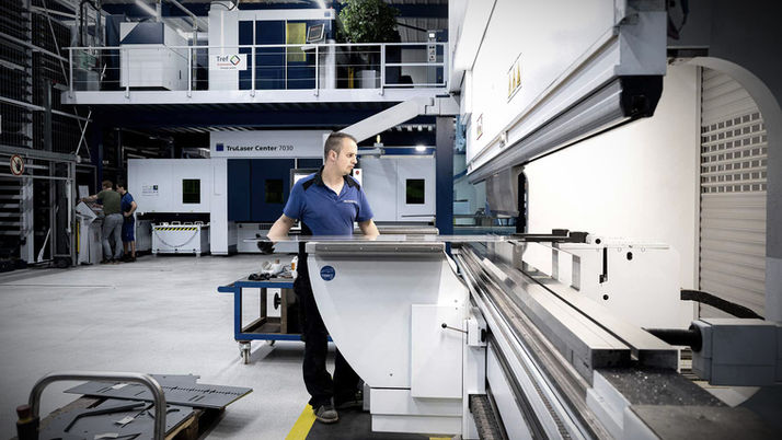 Bedrijfsfotografie Hoorn - fotograaf legt medewerkers vast op kantoor in Amsterdam