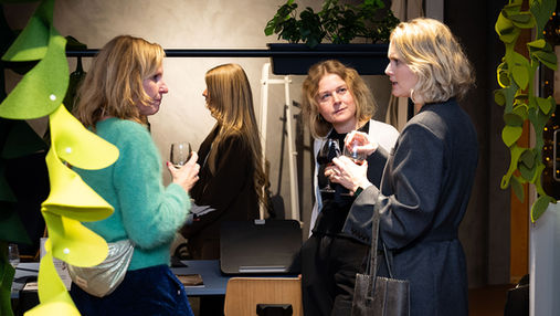 fotoreportage tijdens 12,5 jarig bestaan van Architecten Showroom Amsterdam