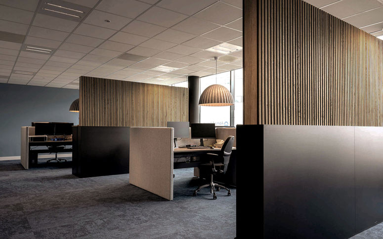 interieurfotograaf Hoorn - Modern kantoorinterieur met houten wanden