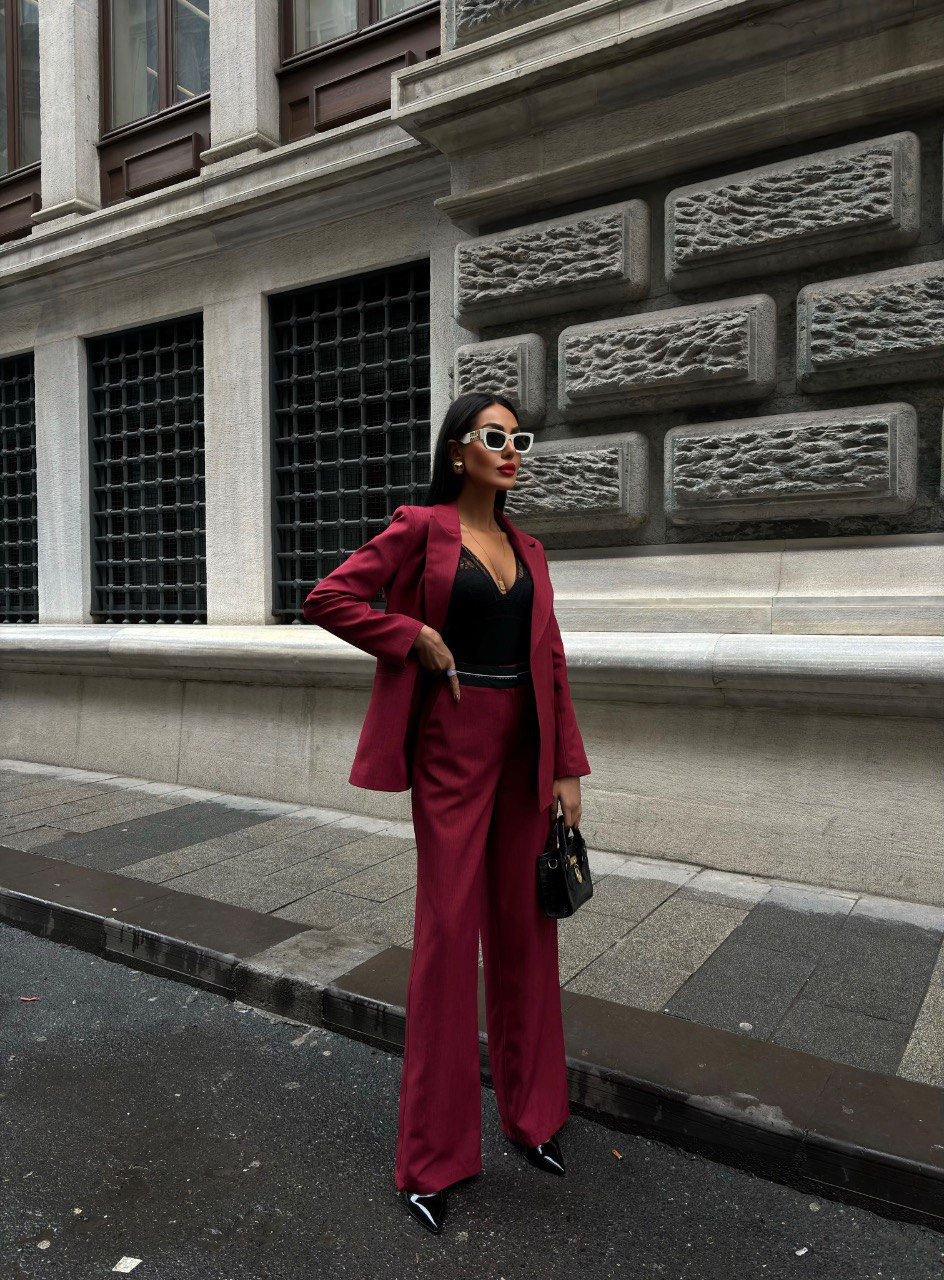 Küçük resim: Kuşaklı Ceket ve Kemer Detaylı Pantolon Takım