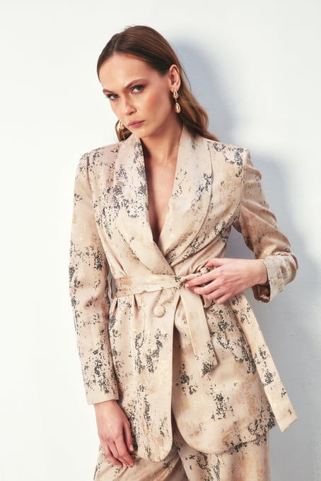 Küçük resim: Parlak Desenli Kuşaklı Uzun Ceket