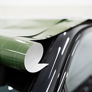 car-wrapping-material-ueber-dem-fahrzeug.jpg