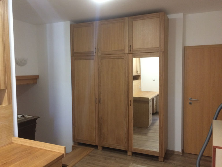 úložná skříň - dub