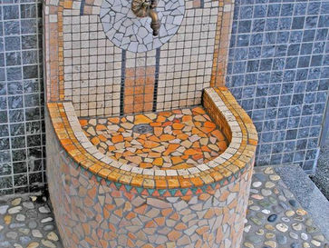 マーブルモザイクの立水栓