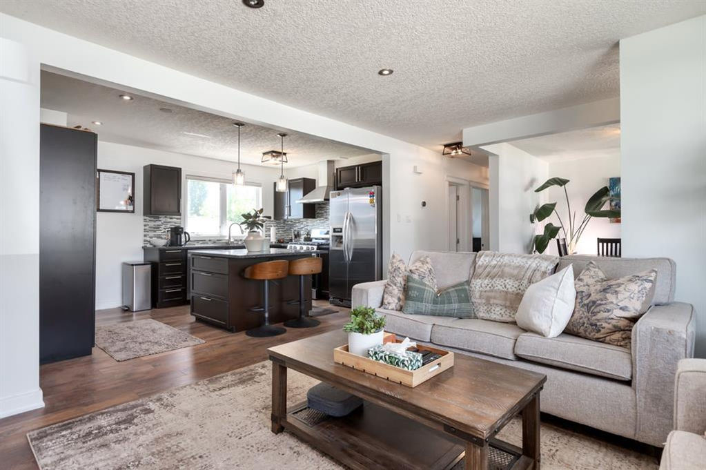 Living Room-Kitchen