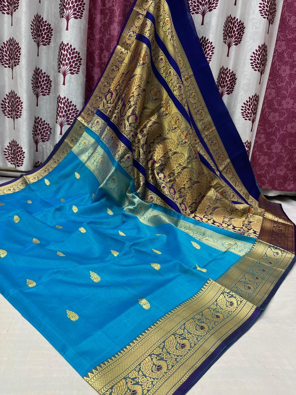 Thumbnail: Dagina Peshwai Paithani
