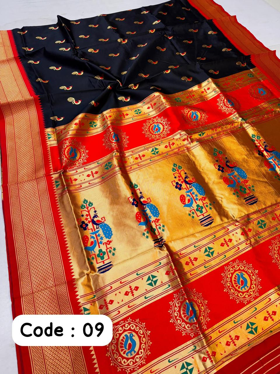Thumbnail: Semi Silk Paithani
