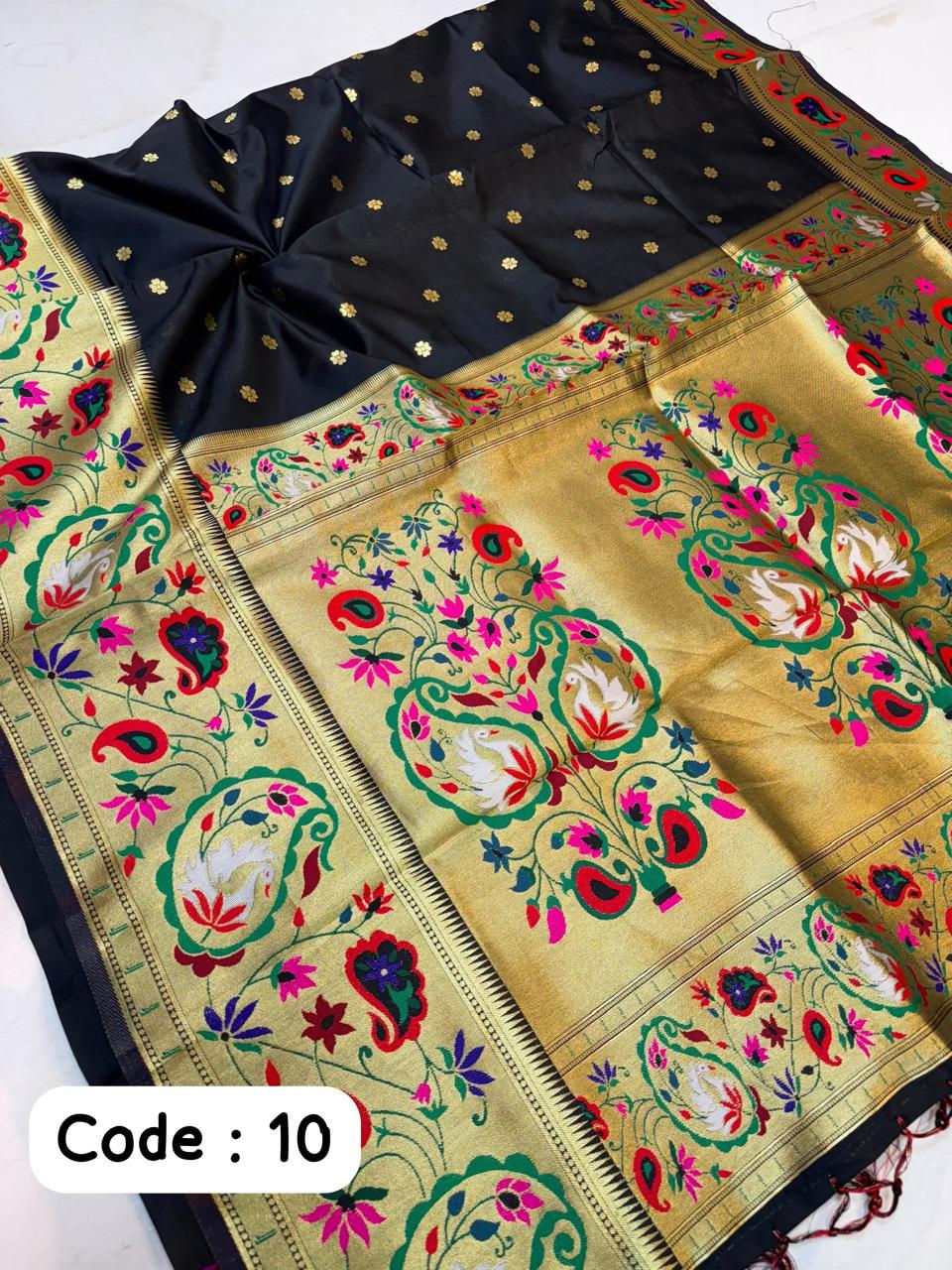 Thumbnail: Semi Silk Paithani