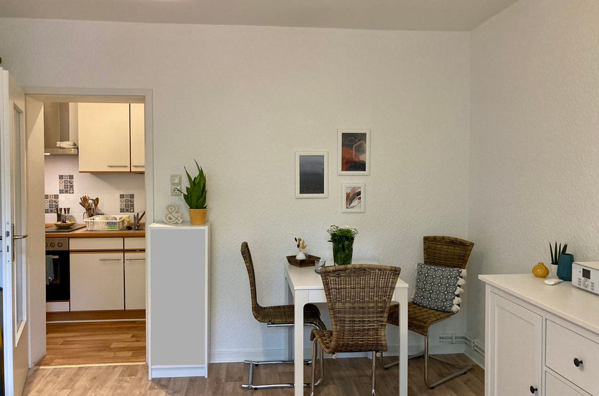Wohnzimmer_Blick_zur_Kueche, Mietwohnung Bochum-Gerthe,Kunadt Immobilien