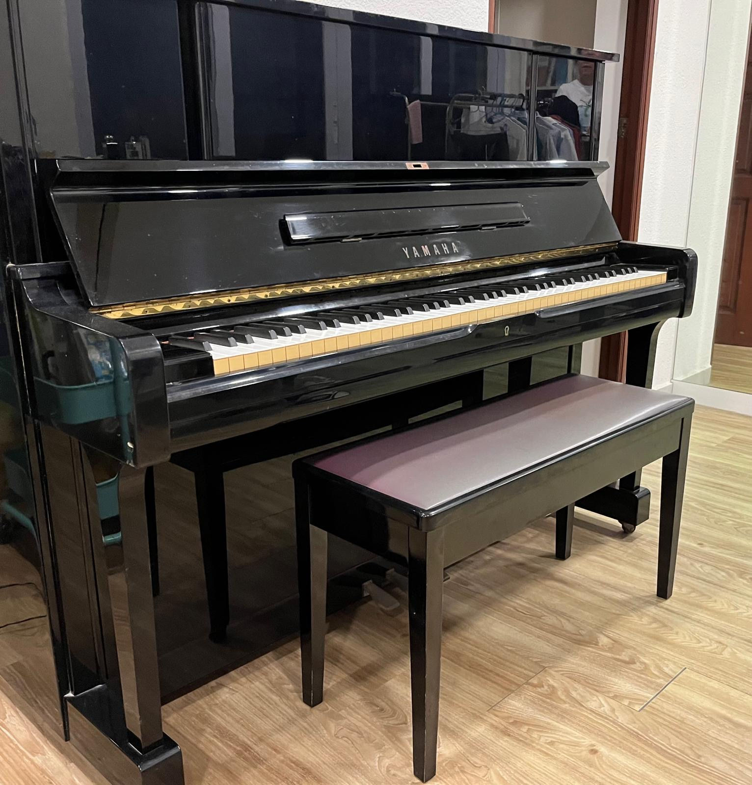 Yamaha UX1 - 39 Years Old