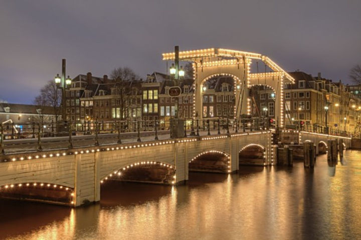 Amsterdam_Magere_Brug.jpg
