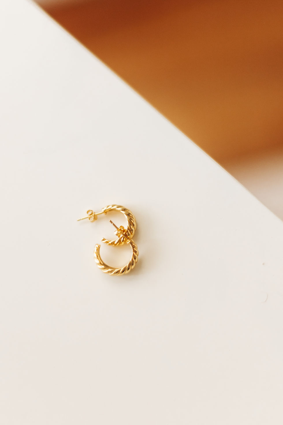 Thumbnail: Mystery Earring