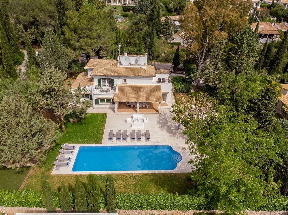Villa Esquina Refurbished