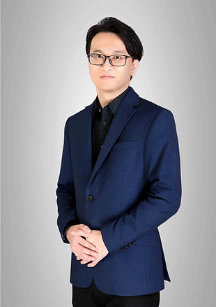 個人照(底色刷淡)-劉哲宏.jpg