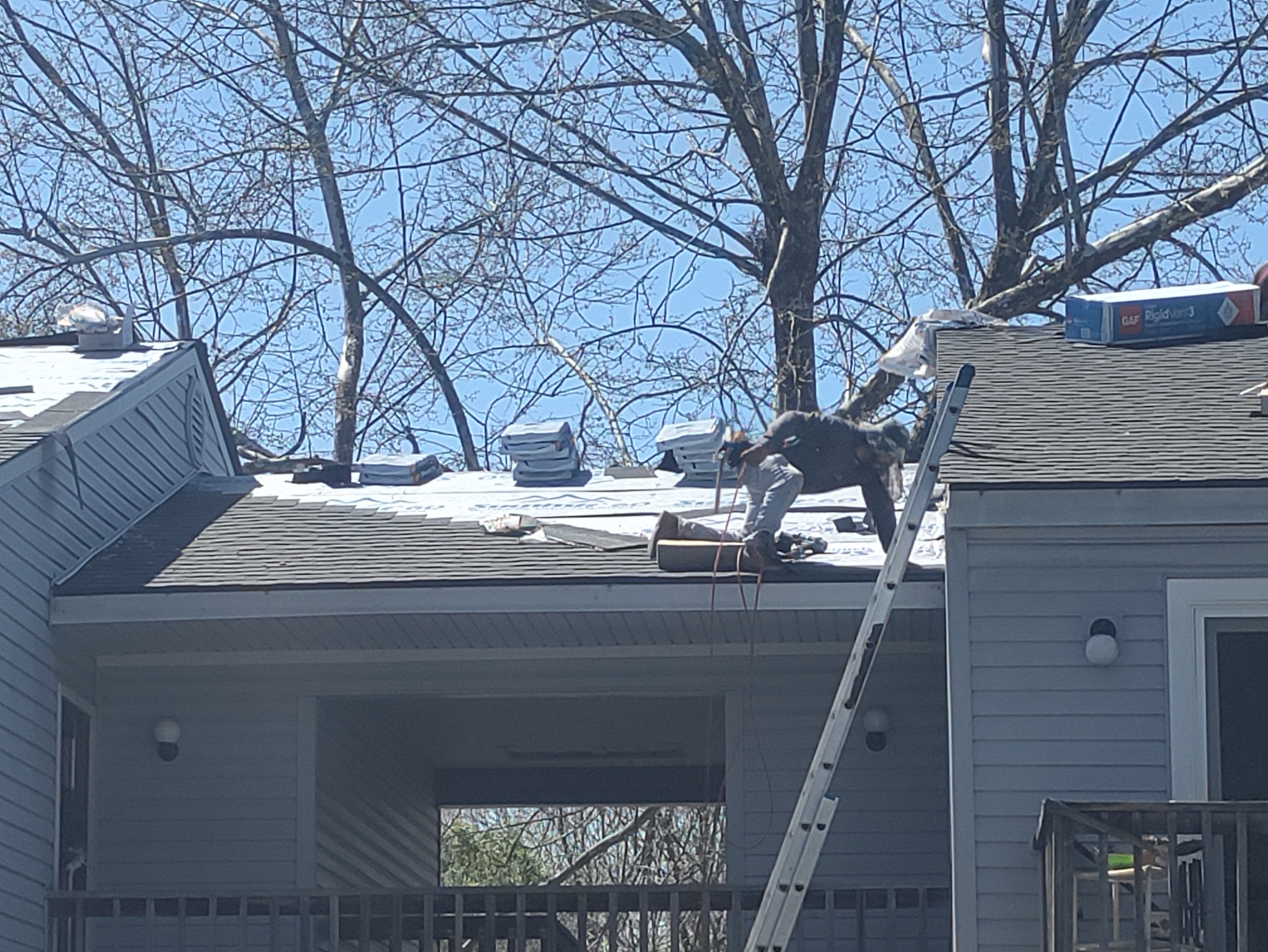 POMCG commercial roof project