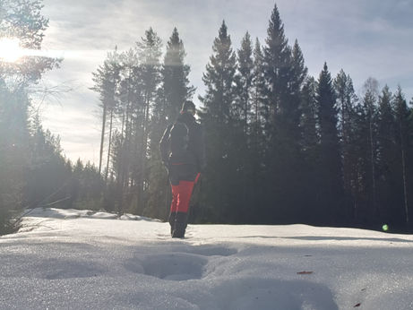 17 km med värk genom snö, vårflod och stormbyar