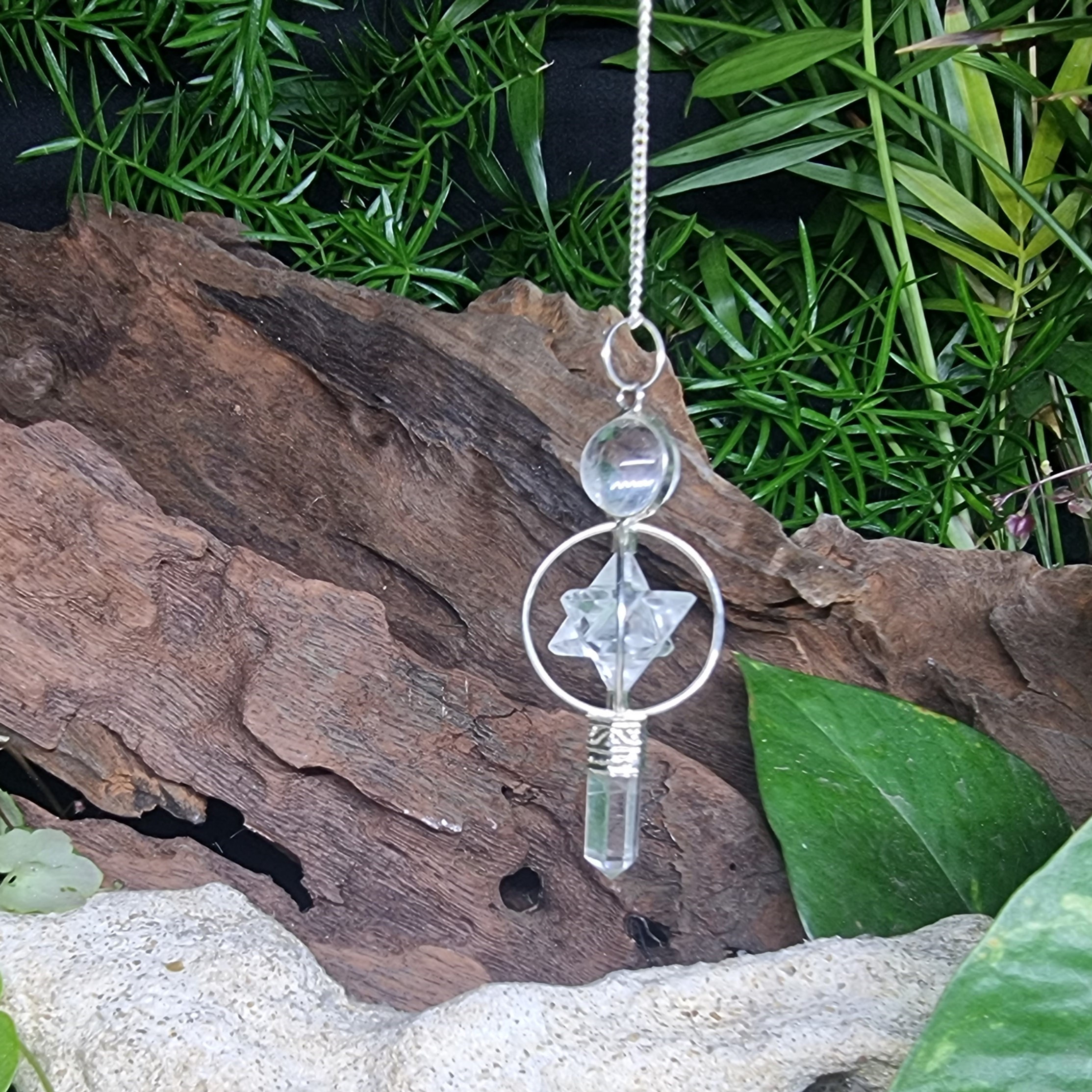 Clear quartz star pendulum
