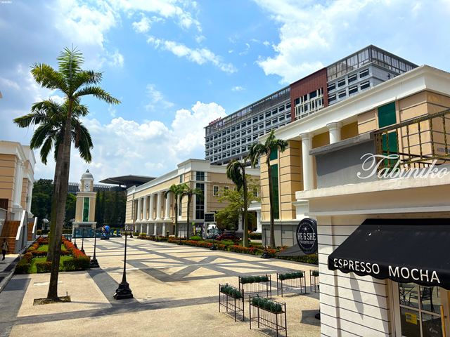 SEGi University