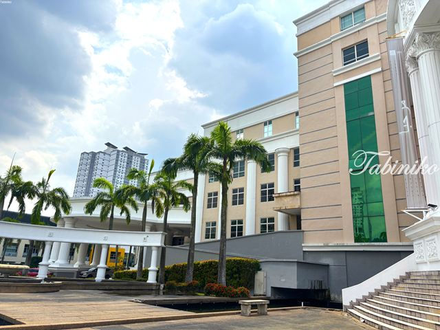 SEGi University