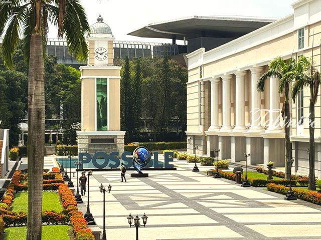 SEGi University