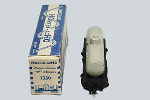 04BB3FFF-80CD-4B7E-8FEA-7C82BB8C96A1_1_2