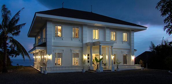 Facade Night.jpg