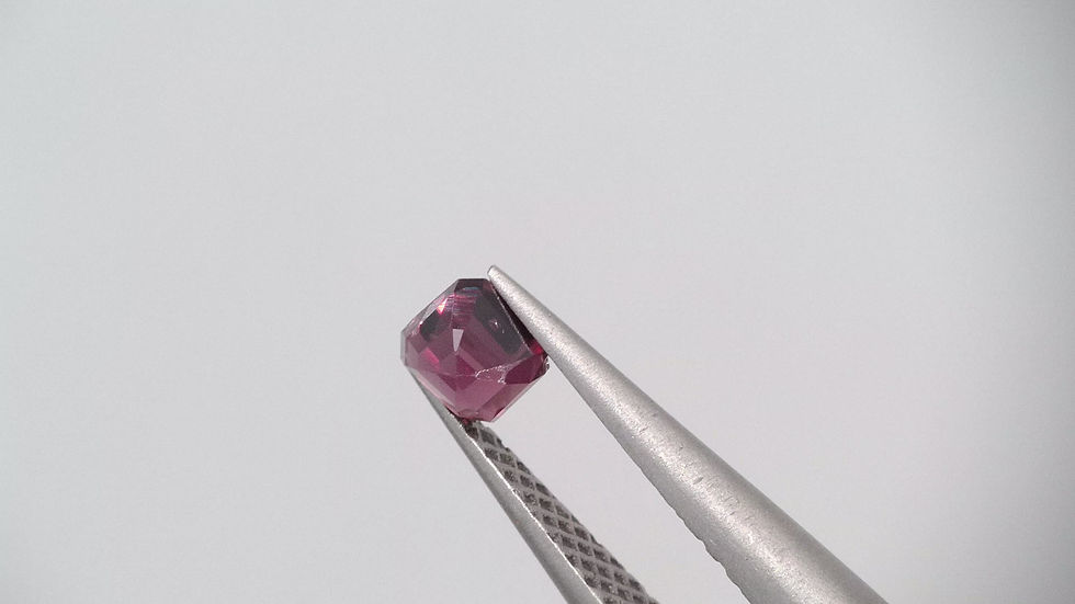 Miniaturbild: 0.23 Ct. Natur Rubin Oktagon Violett Rot