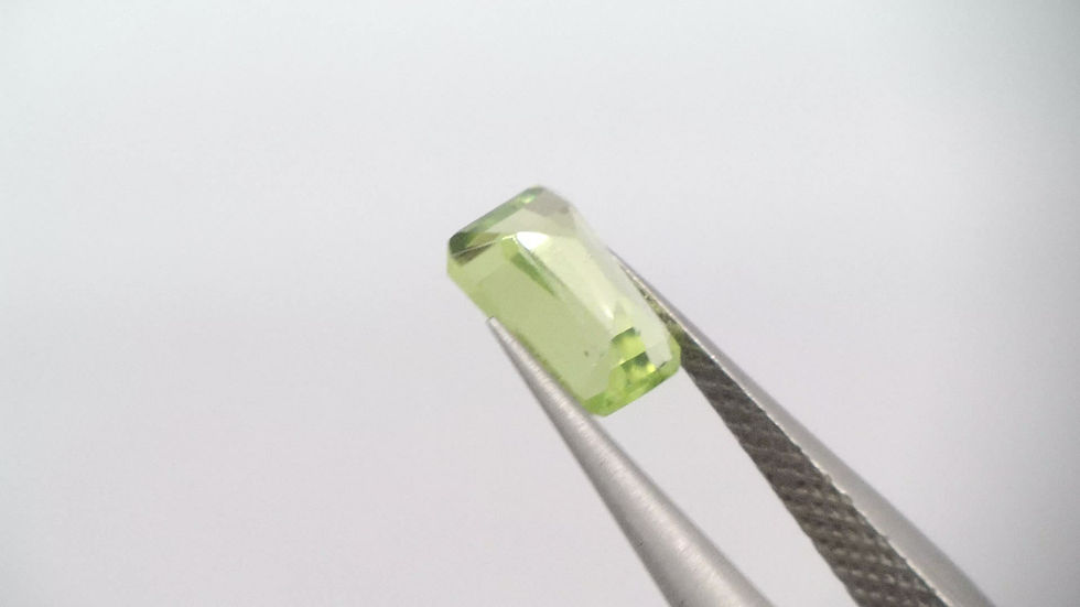 Miniature : 0.64 ct Péridot Octogone Vert Naturel
