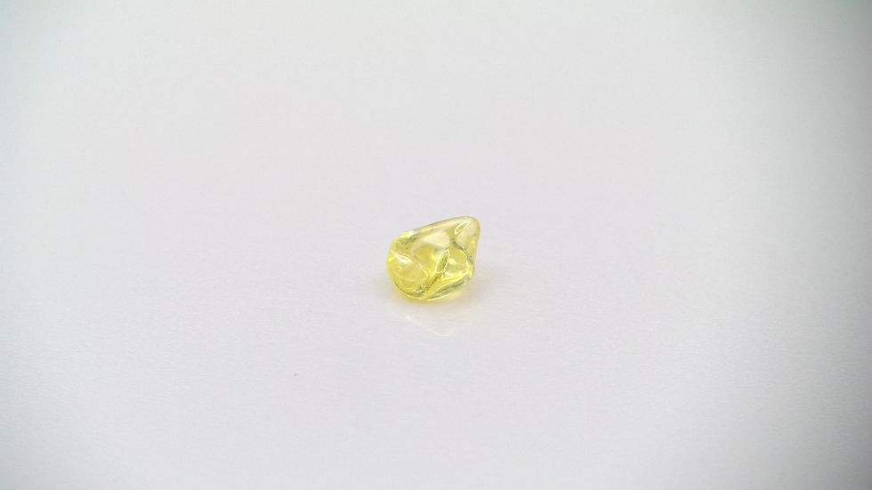 Miniature : 0.33 ct Saphir Brut Vert Jaune