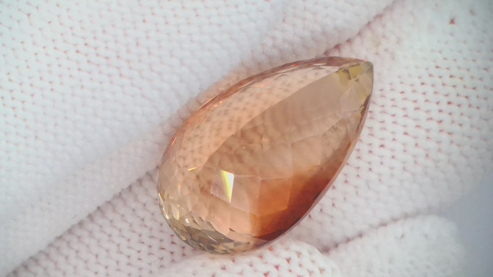 Miniature : 16.08 ct Topaze Champagne Poire Naturelle