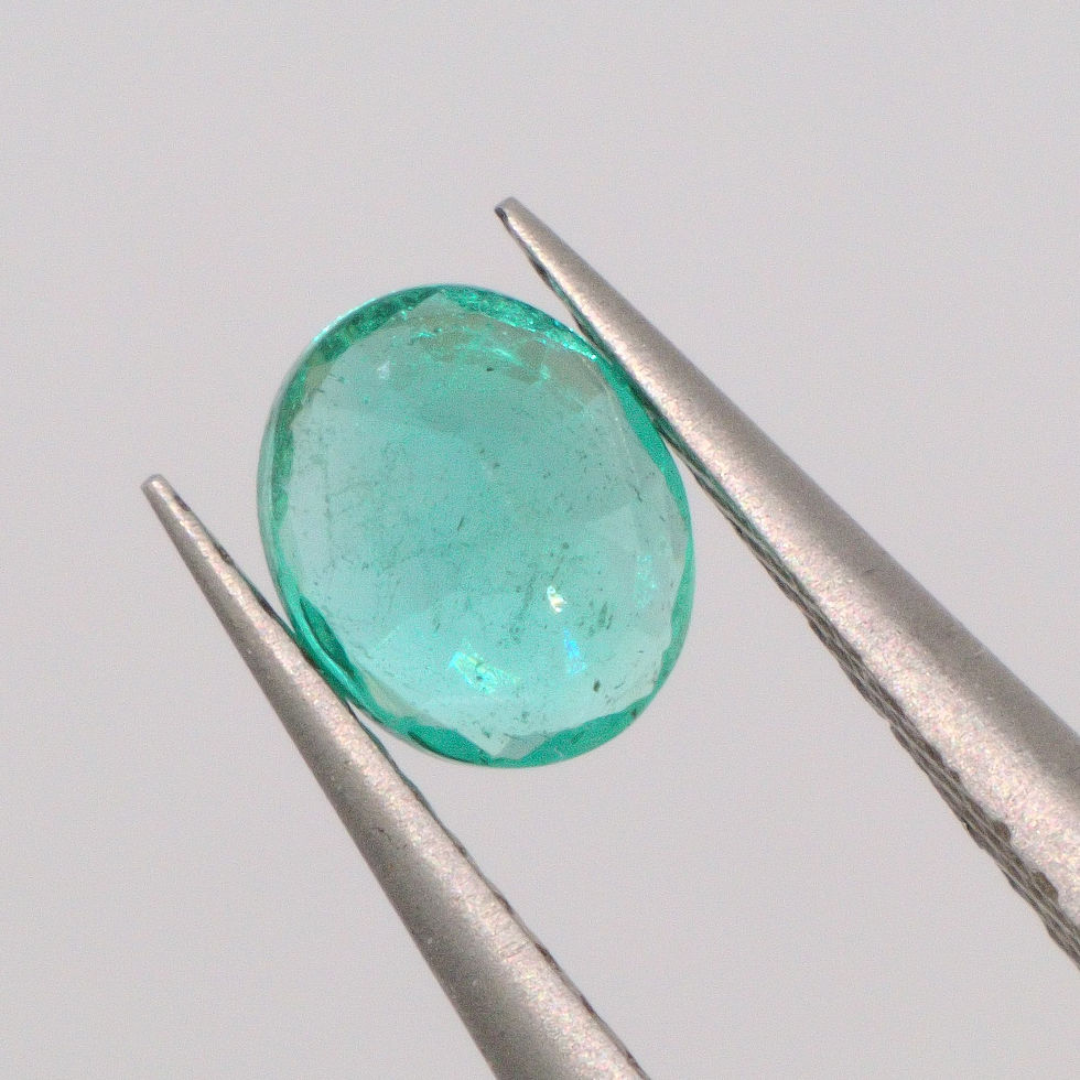 Miniaturbild: 0.38 Ct. Natur Smaragd Oval Grün